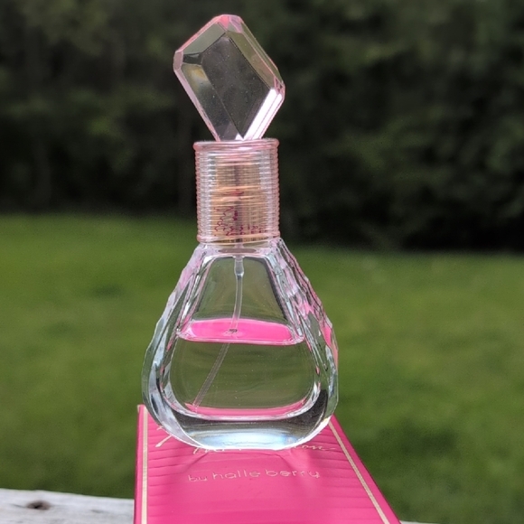 Reveal the Passion Perfume by Halle Berry - Picture 5 of 5